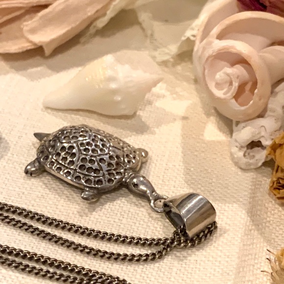Vintage Sterling Silver Turtle Pendant - Picture 3 of 7